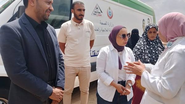 الكشف على ٤١٥ مواطنًا