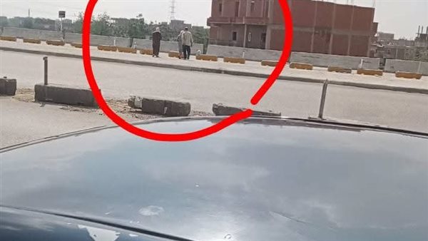 الأهالى أثناء المرور