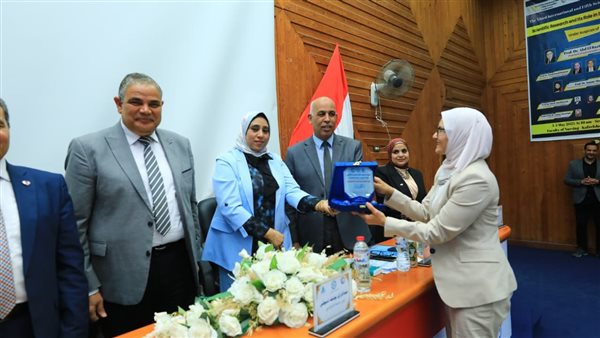 رئيس جامعة كفر الشيخ