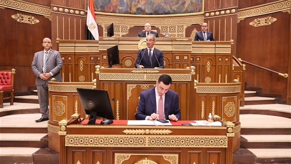 السفير مهند العكلوك