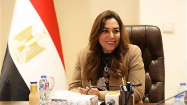 الدكتورة منال عوض