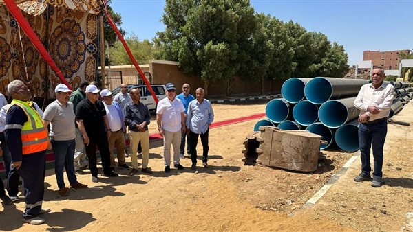 خط مياه الشرب بأسوان