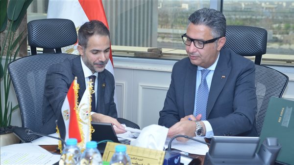 الدكتور شريف فاروق