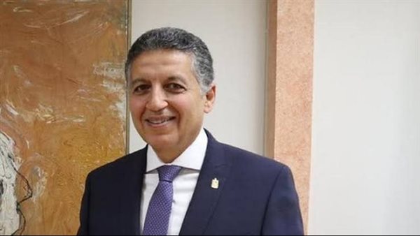 السفير عمر عامر