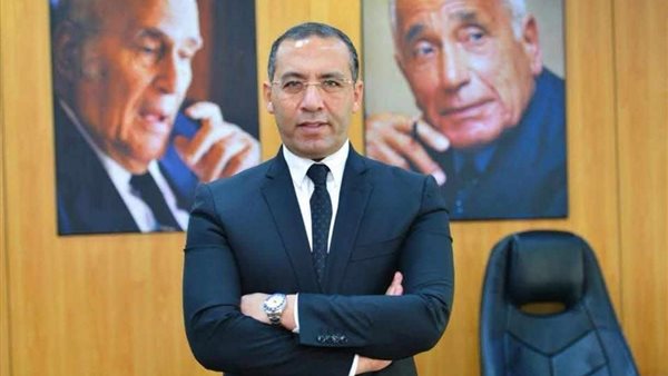 الكاتب الصحفي خالد