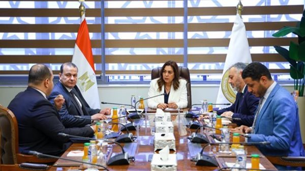 الدكتورة منال عوض