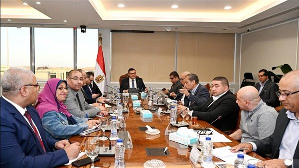 اجتماع وزير الإسكان