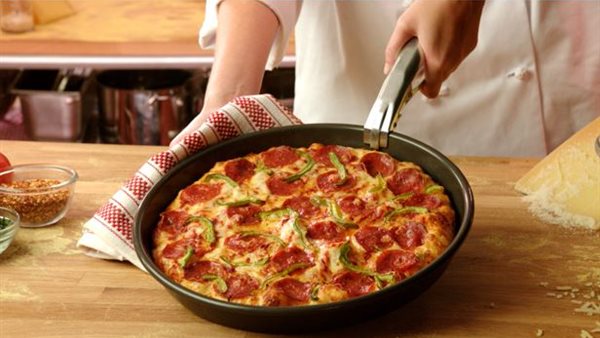 بيتزا الطاسة السريعة