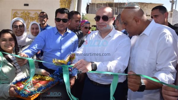 لحظة الافتتاح