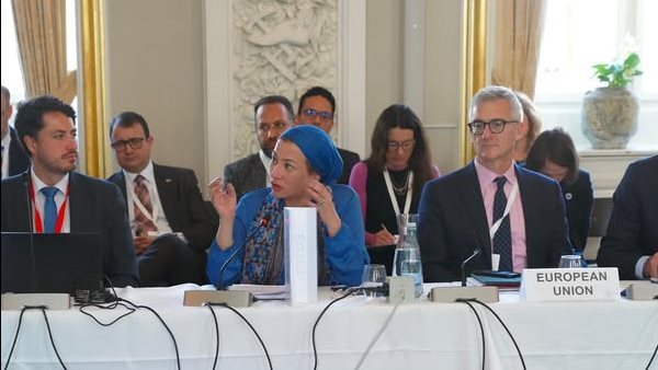 وزيرة البيئة