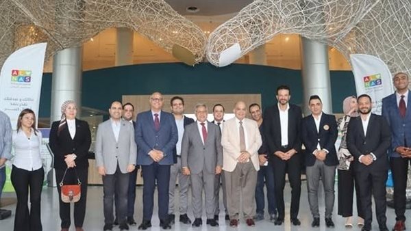 محافظ القليوبية يستقبل