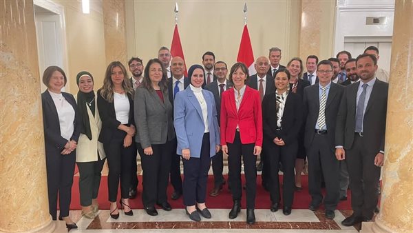 الاجتماع الأول للجنة