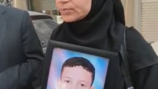 والدة الطفل عبد المعز