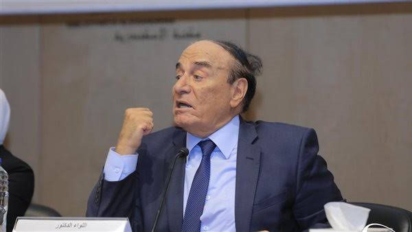 الدكتور سمير فرج