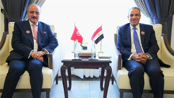 وزير الخارجية والهجرة