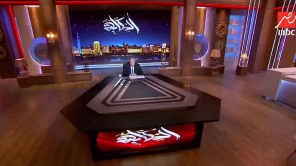  الإعلامي عمرو أديب