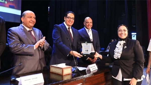 رئيس جامعة القاهرة