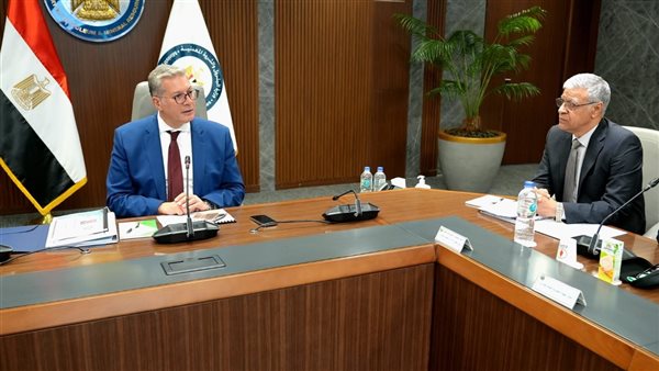 اجتماع وزير البترول