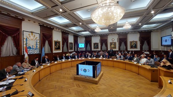 اجتماع محافظ القاهرة