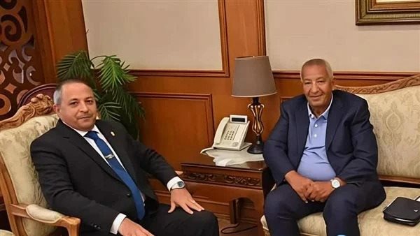 محافظ بورسعيد وكامل