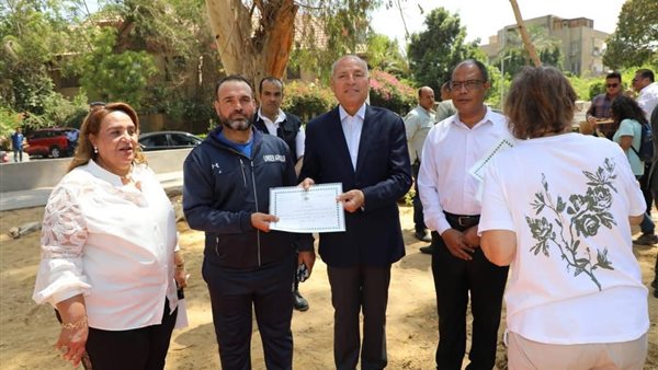 جانب من جولة المحافظ