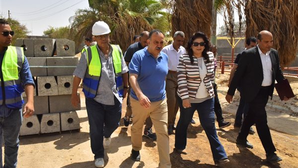 جانب من جولة المحافظ