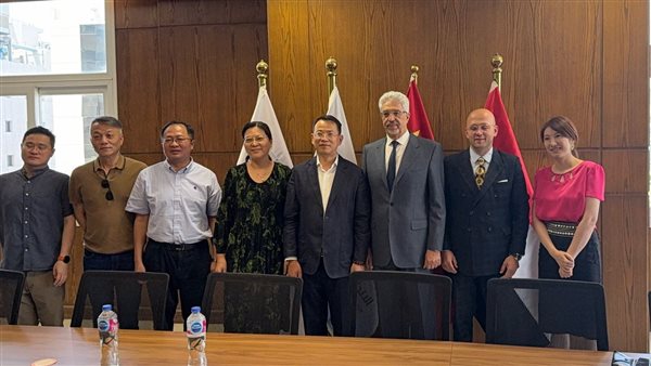 ممثلي شركات صينية