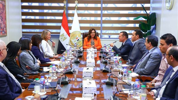 الدكتورة منال عوض