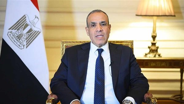  بدر عبد العاطى