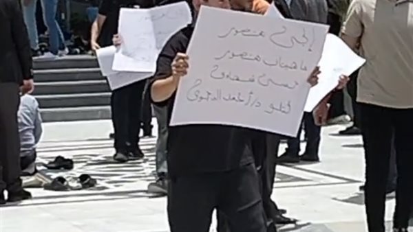 صور من الجنازة 