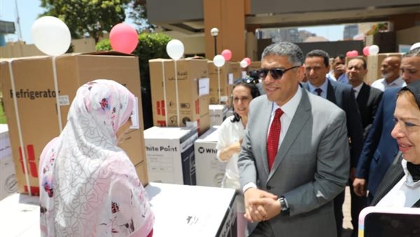 جانب من التسليم