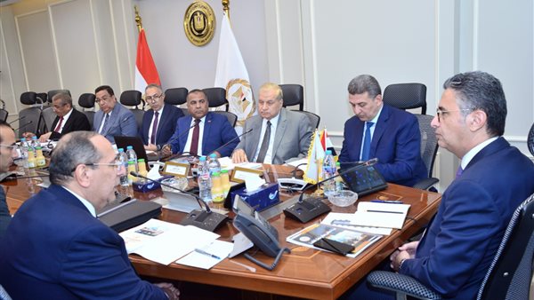  وزير التموين