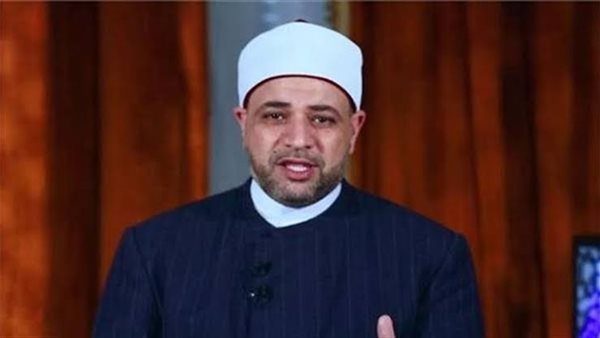 أيمن أبو عمر