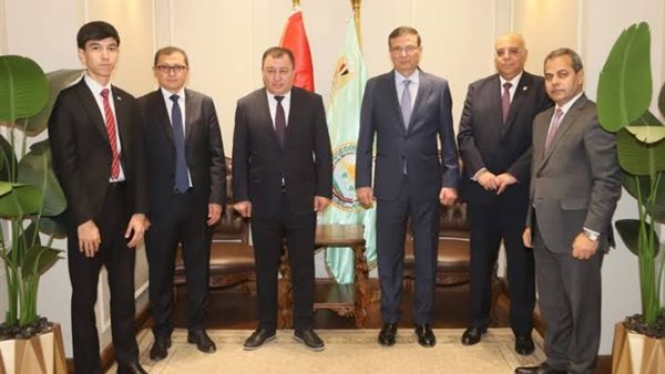 وفد الأوزبكي