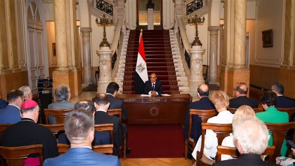 وزير الخارجية وسفراء