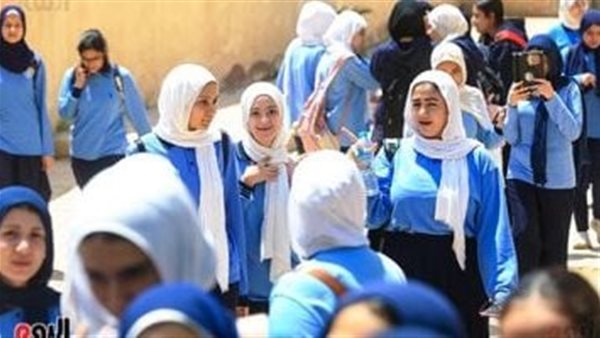 إعياء طالبة فى أول