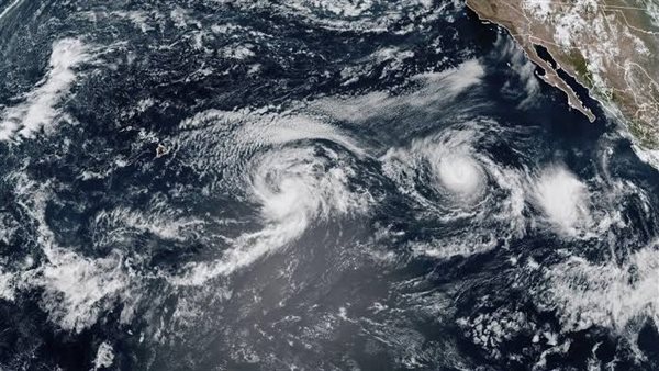 العاصفة الاستوائية