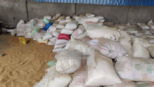  مخزن حبوب وأغلال