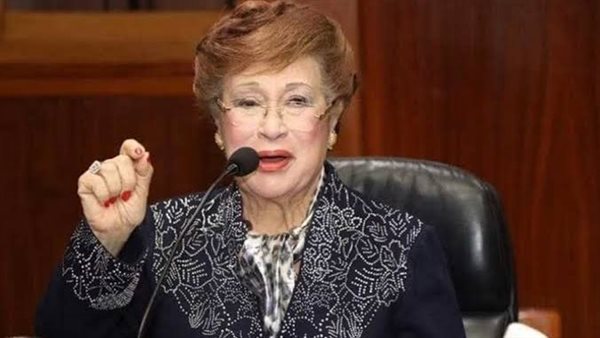 نوال الدجوي 