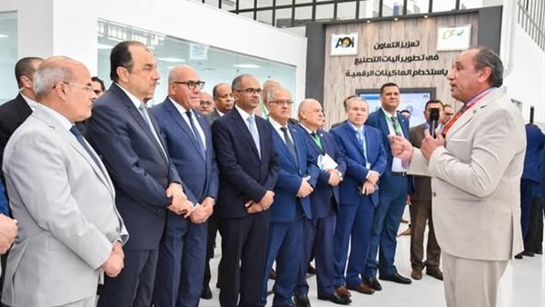  وزير قطاع الأعمال