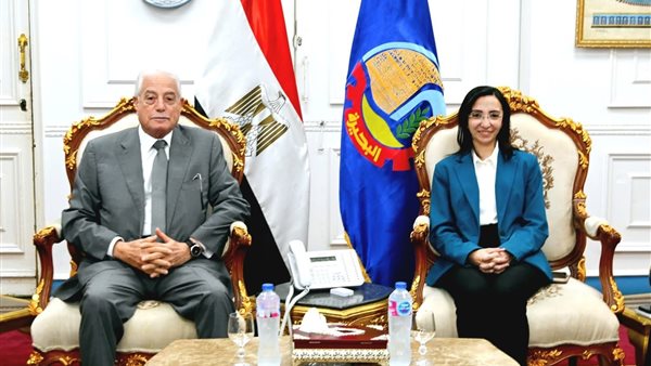 الدكتورة جاكلين عازر