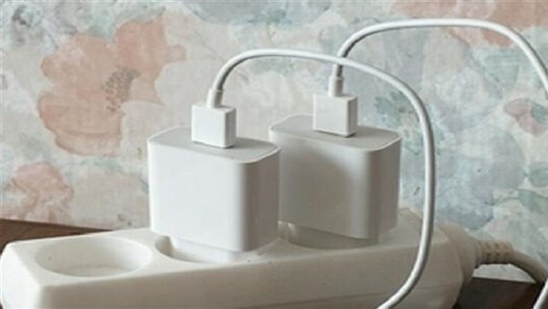 شاحن الهاتف