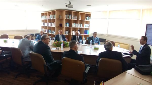 السفير عاطف سالم