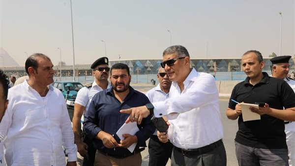 جانب من جولة المحافظ