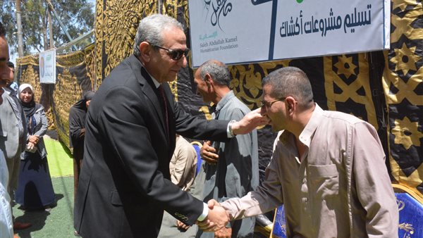 محافظ الغربية أثناء