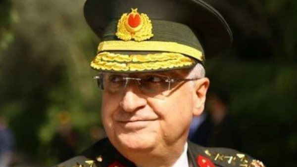 وزير الدفاع التركي