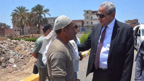 جانب من جولة المحافظ