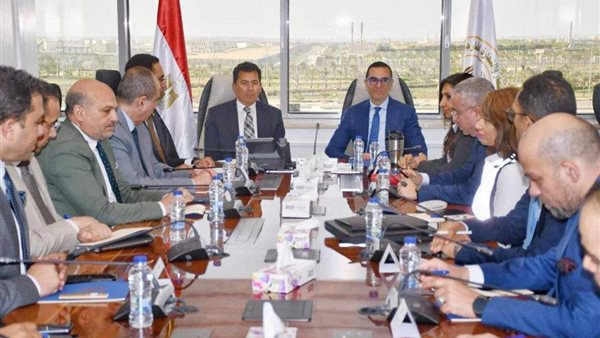 وزيري الشباب والاستثمار