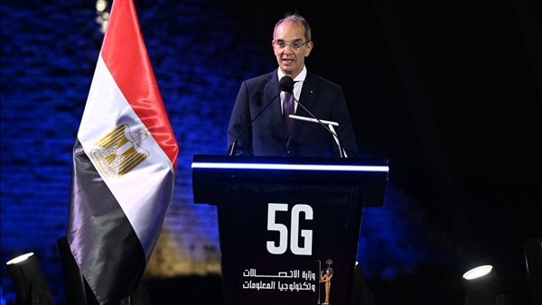 الدكتور عمرو طلعت