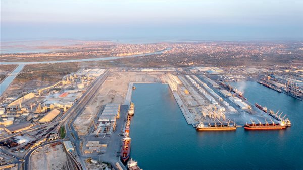 ميناء دمياط